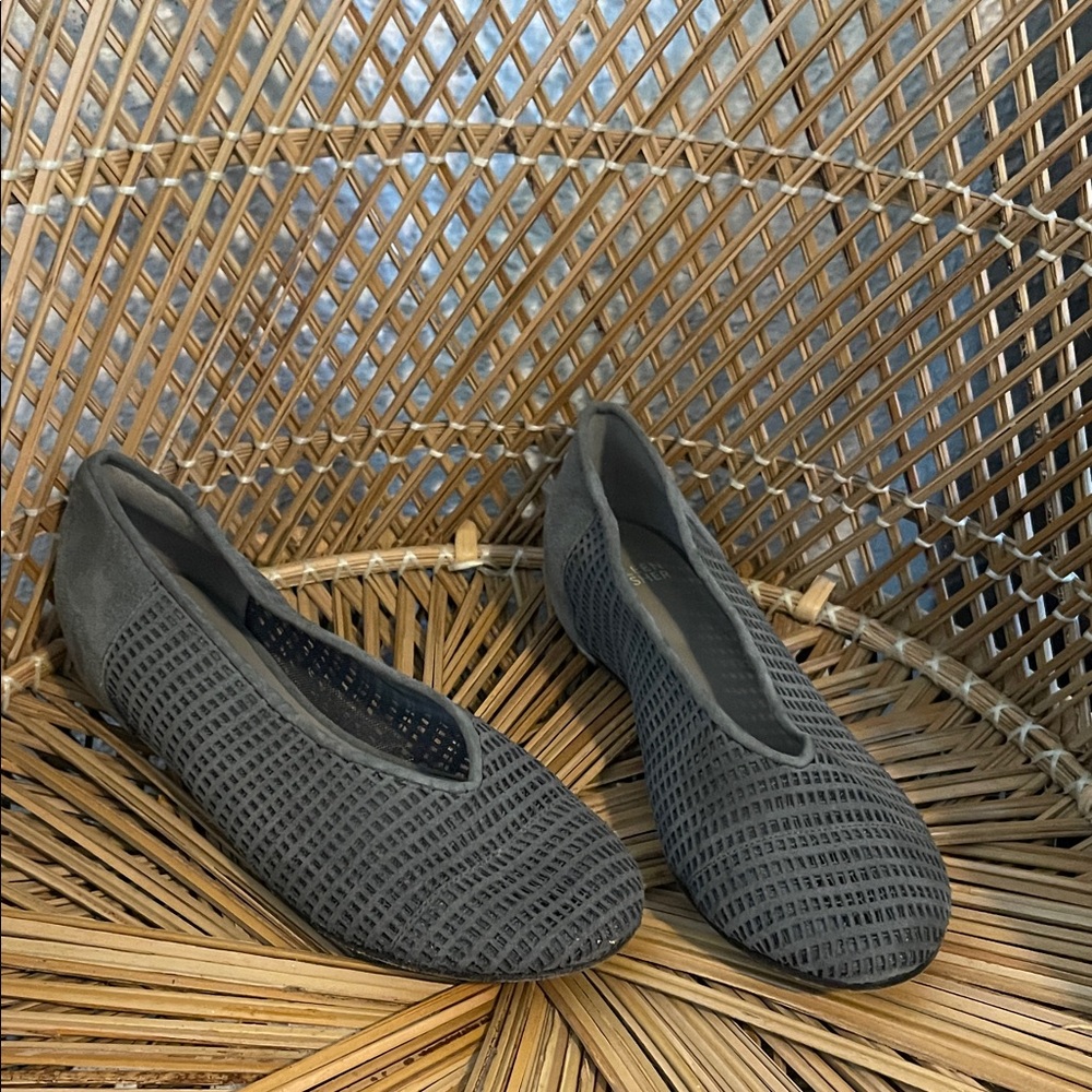 Eileen Fisher Gray Women's Flat Shoes